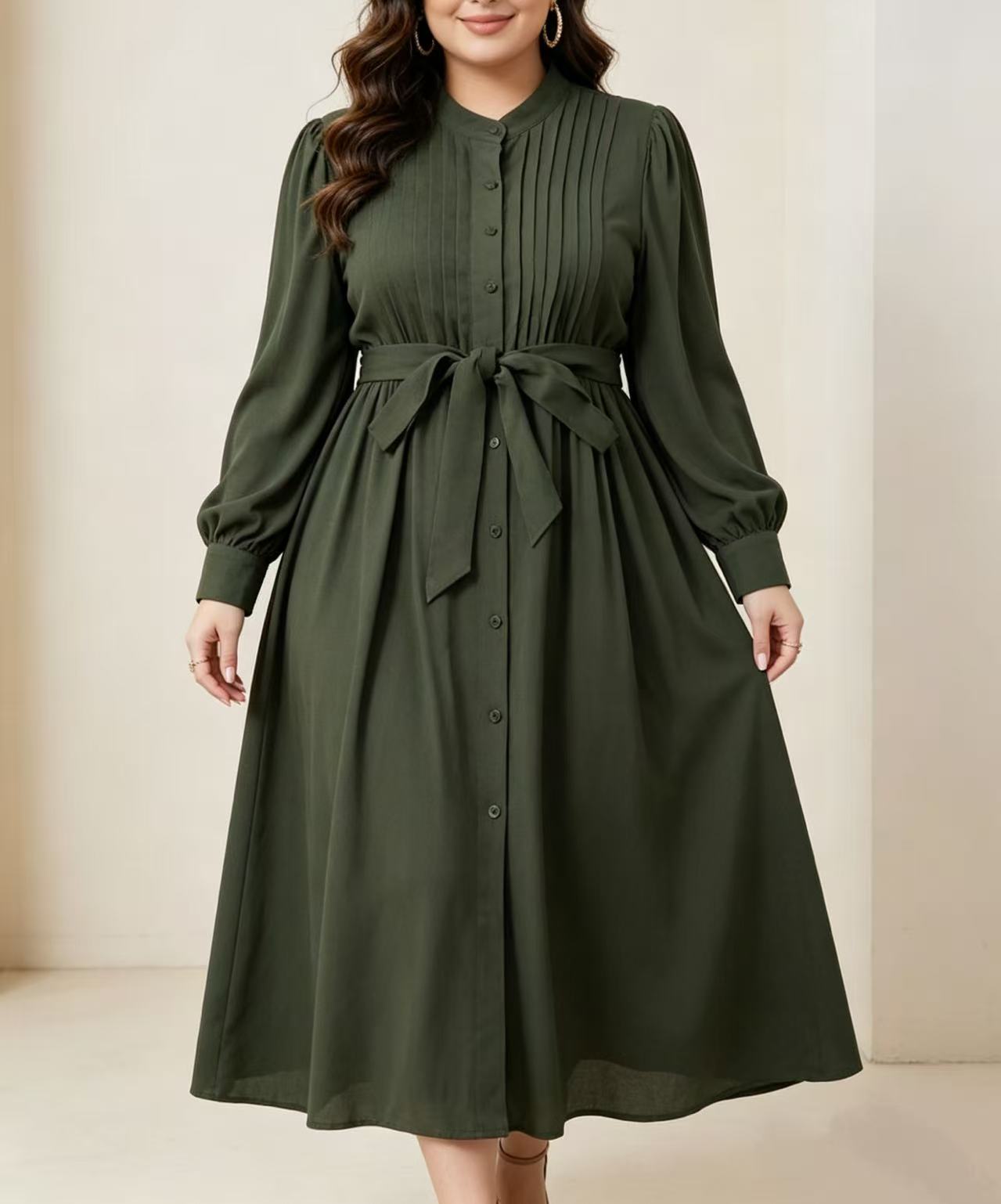 Corset Waist Cinch - Plus-Size Damen-Maxikleid in Armeegrün mit plissierter,